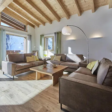 Modern Chalet With Sauna 샬레