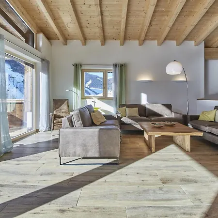 Modern Chalet With Sauna בקתה *